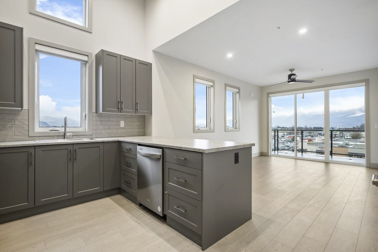 45547 Apartment - Photo 4 of 31