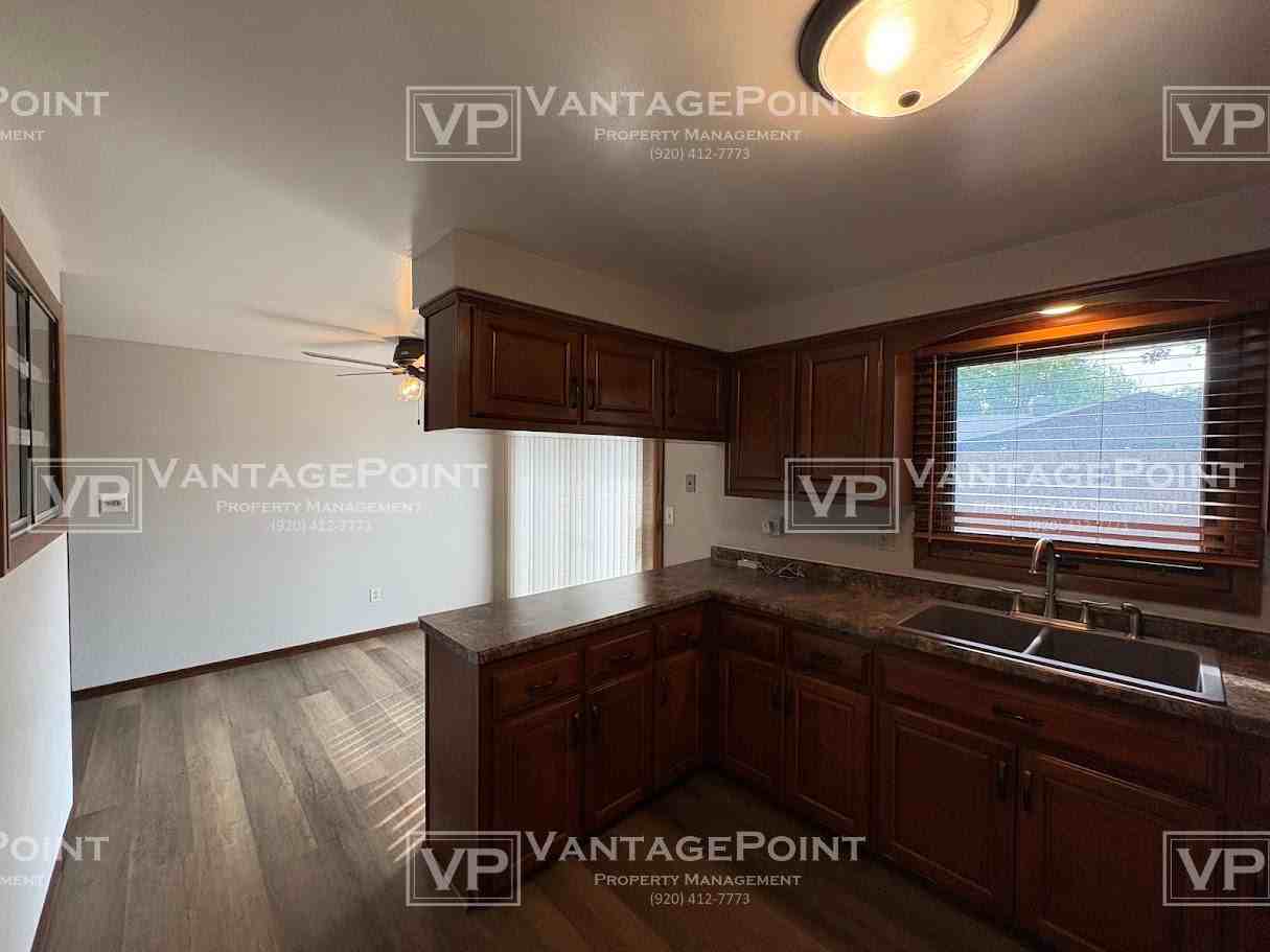 1217 Driftwood Dr #1 - Photo 6 of 30