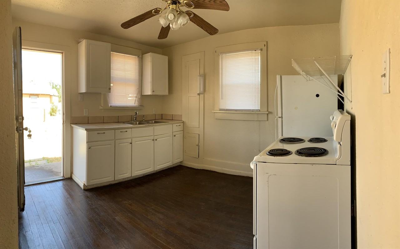 1102 Wallace St #1102 - Photo 3 of 8