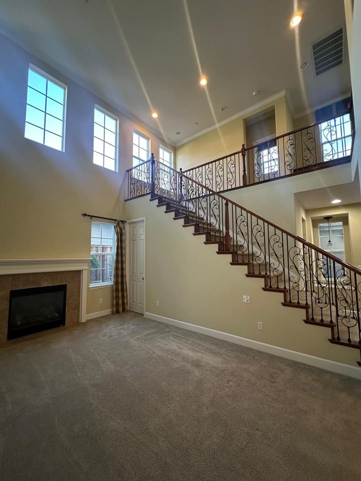 31 Palmer Dr #1 - Photo 2 of 29