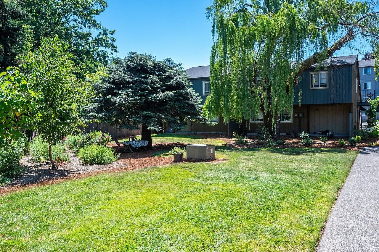 Shady Glen Apartments - Photo 2 of 22