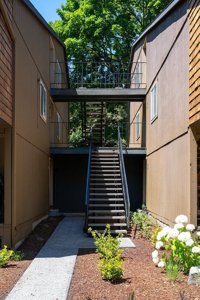 Shady Glen Apartments - Photo 4 of 22
