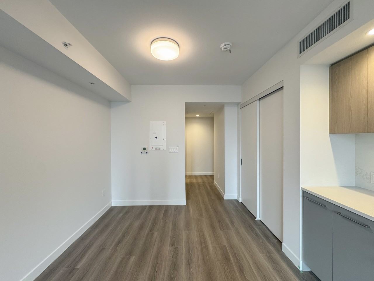 6608 Sussex Avenue #1006 - Photo 4 of 20