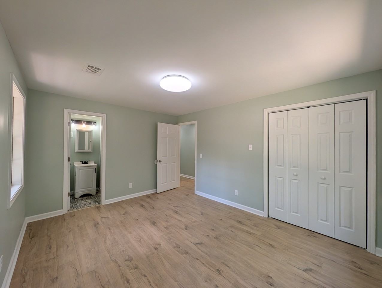 112 Alexander Ave #1 - Photo 6 of 32