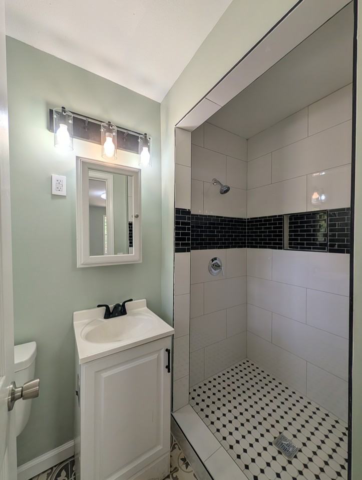 112 Alexander Ave #1 - Photo 7 of 32