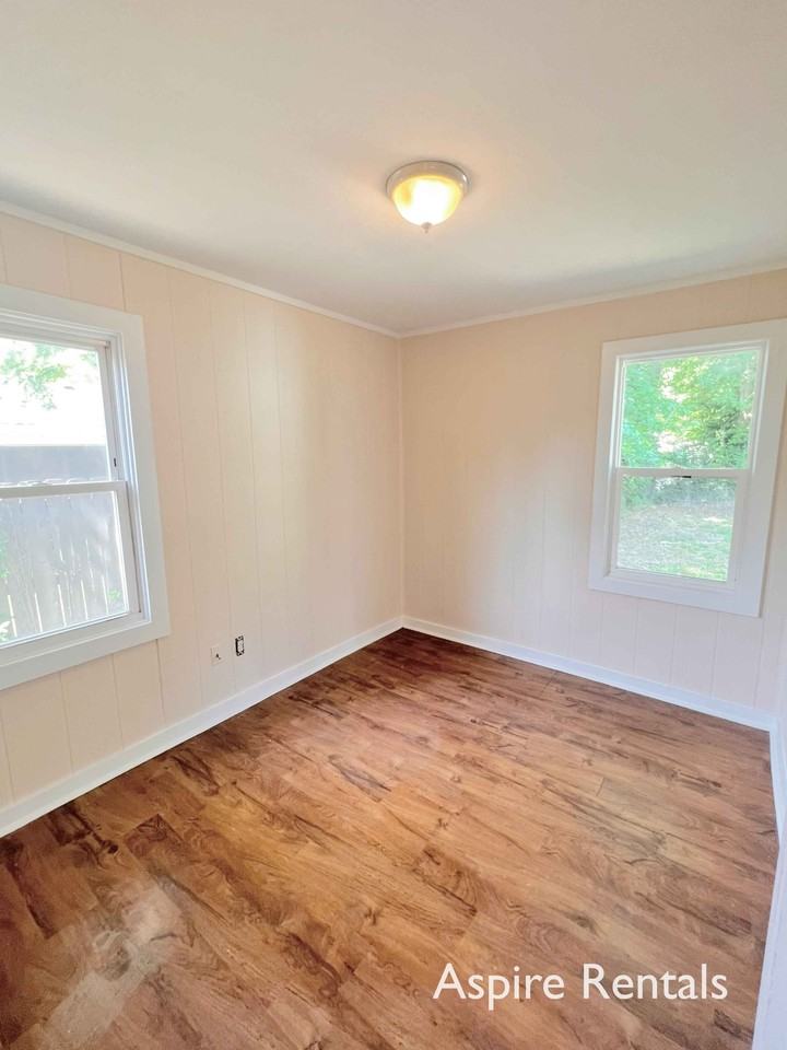 805 Jewell Ave #805 - Photo 6 of 11