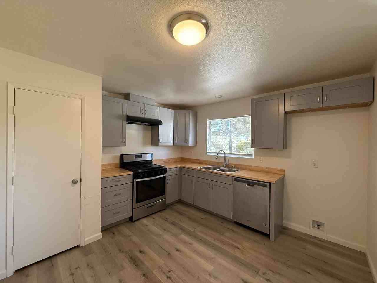 524 E Avenue Q12 #16 - Photo 6 of 14
