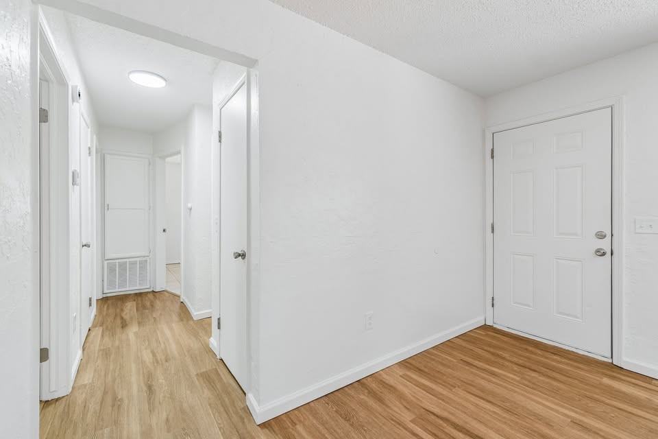 601 N Idaho St #1 - Photo 4 of 20
