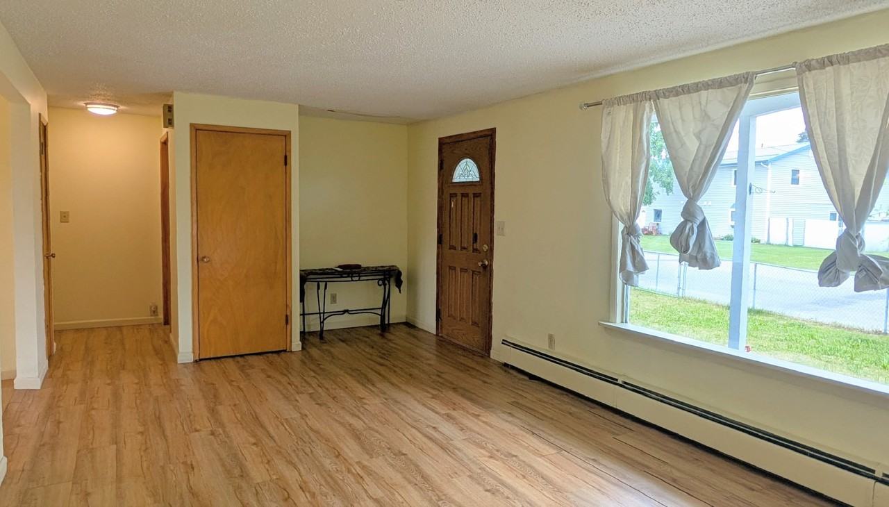 2801 Riverview Dr #1 - Photo 3 of 25