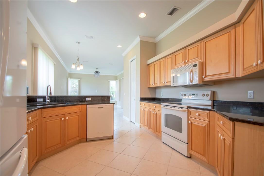 3327 Sandpiper Way #1 - Photo 2 of 14