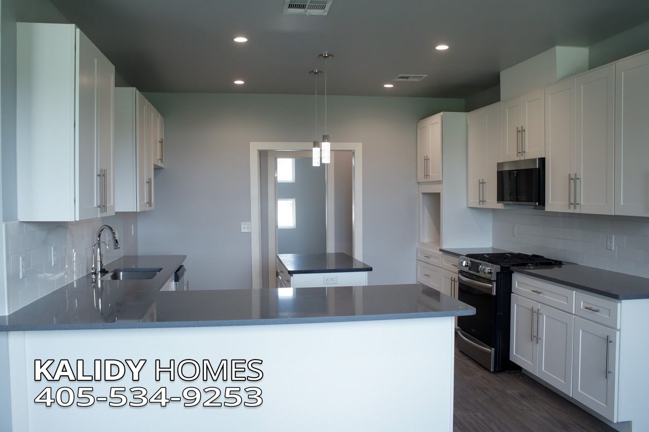 102 Olde Mill Rd #1 - Photo 6 of 30