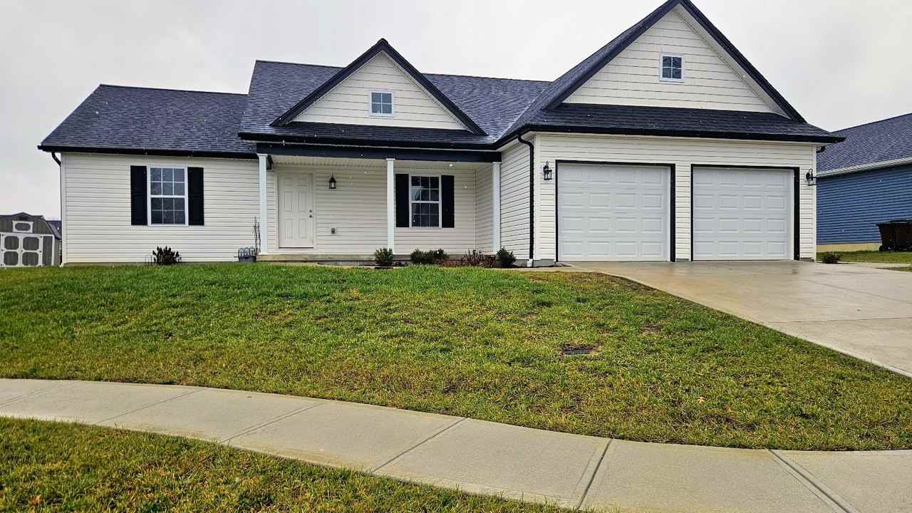 165 Zachary Dr #1 - Photo 2 of 14