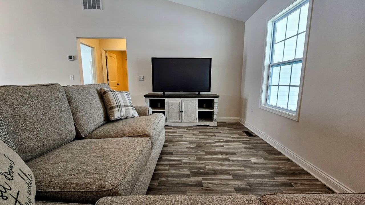 165 Zachary Dr #1 - Photo 4 of 14