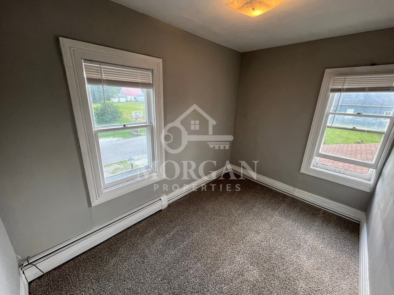 623 W Jefferson St #1 - Photo 6 of 9