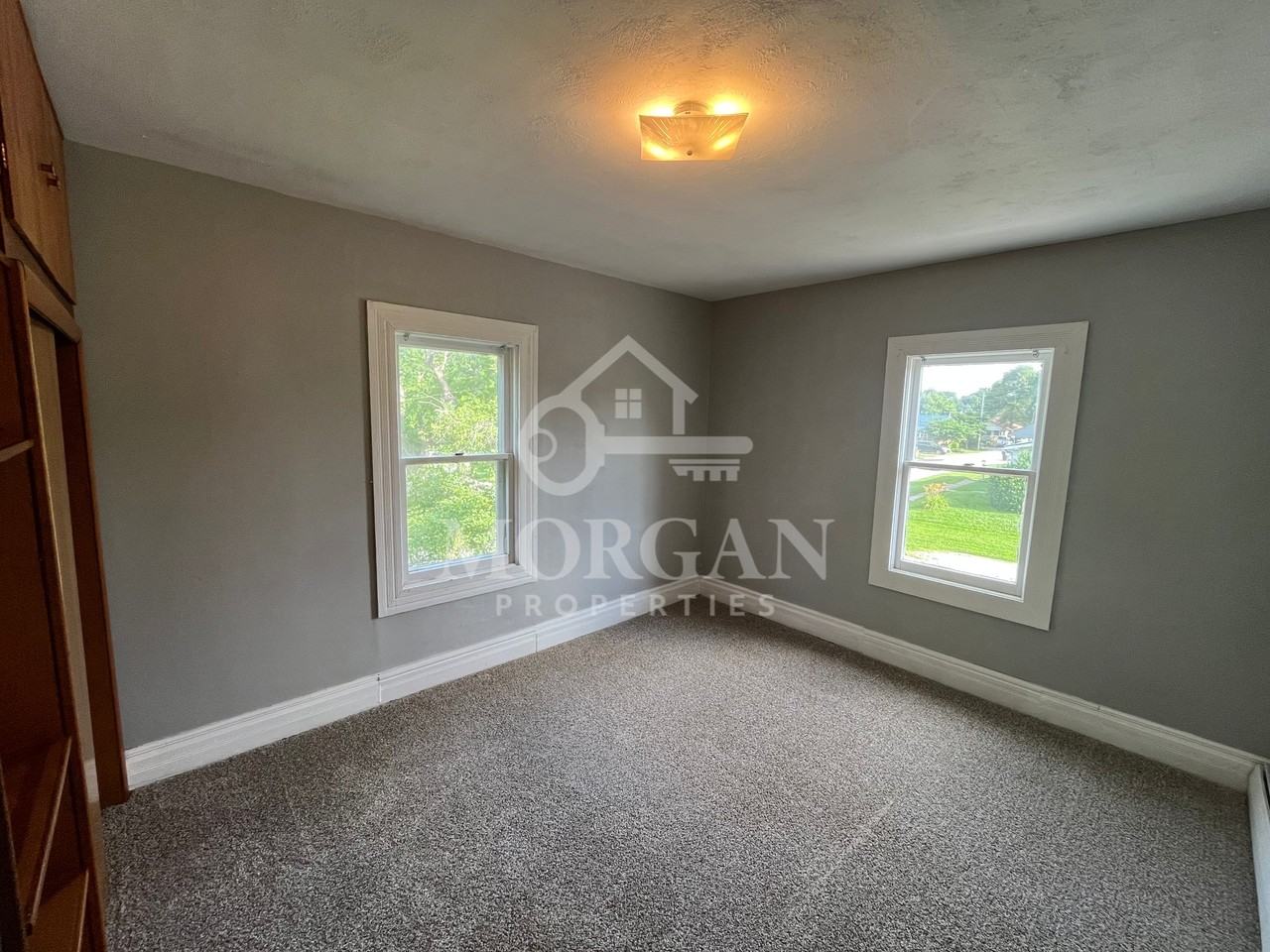 623 W Jefferson St #1 - Photo 7 of 9