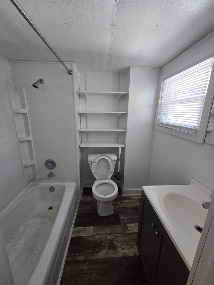 814 N Cherry St #3 - Photo 3 of 7