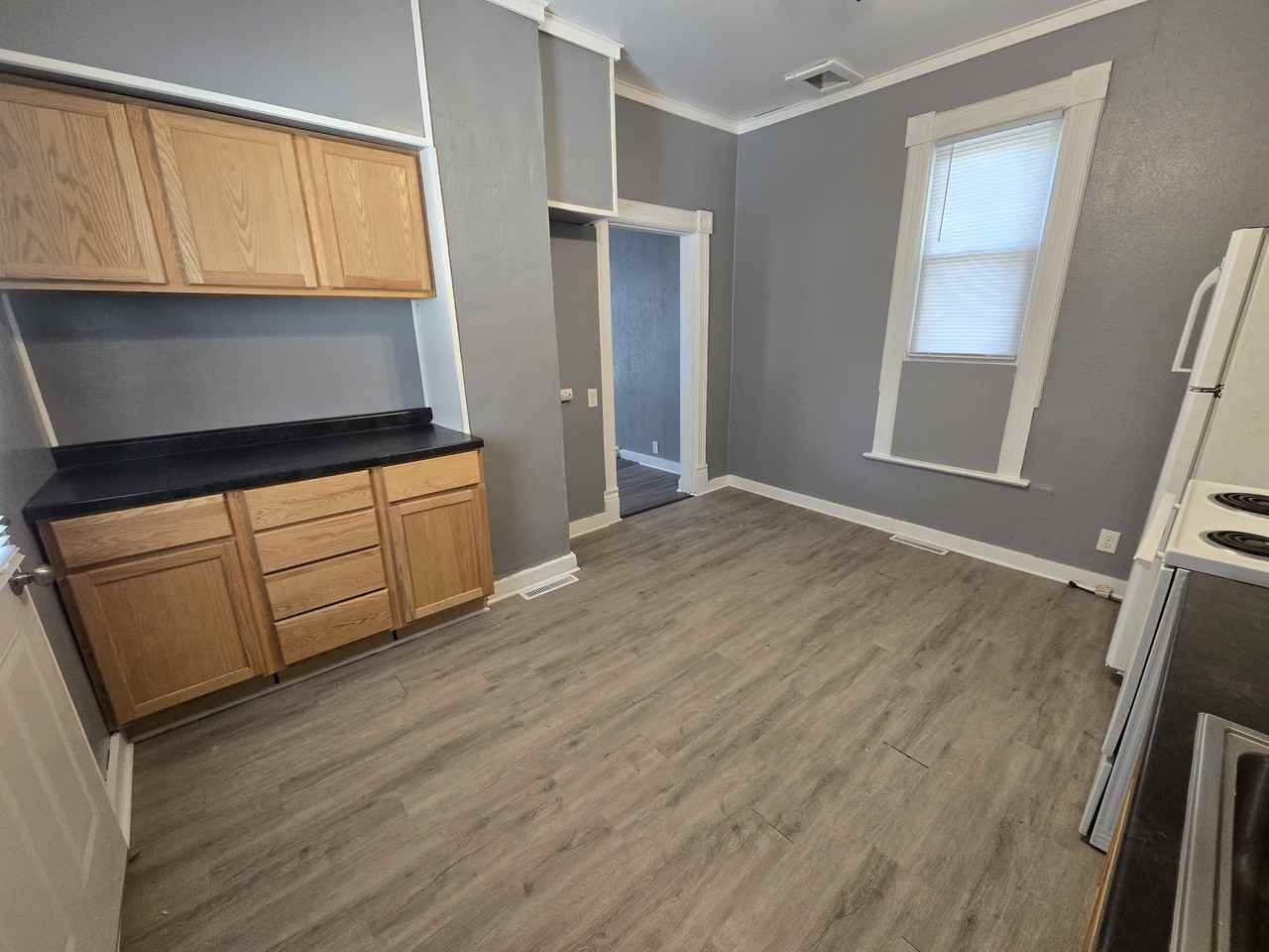 814 N Cherry St #3 - Photo 6 of 7