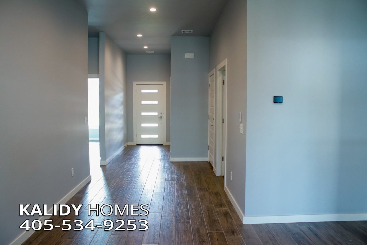 420 Remington Ave #1 - Photo 3 of 24