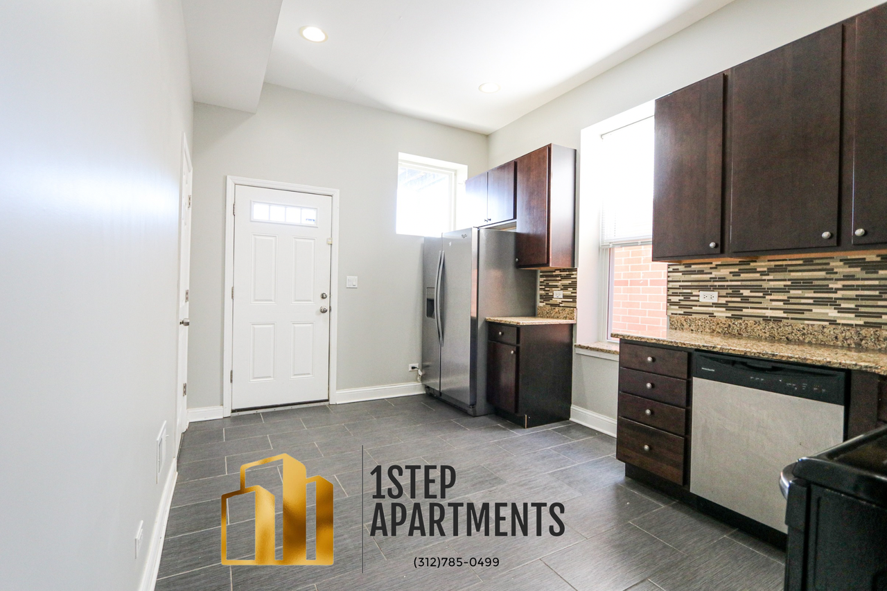 1429 N Fairfield Ave - Photo 6 of 18