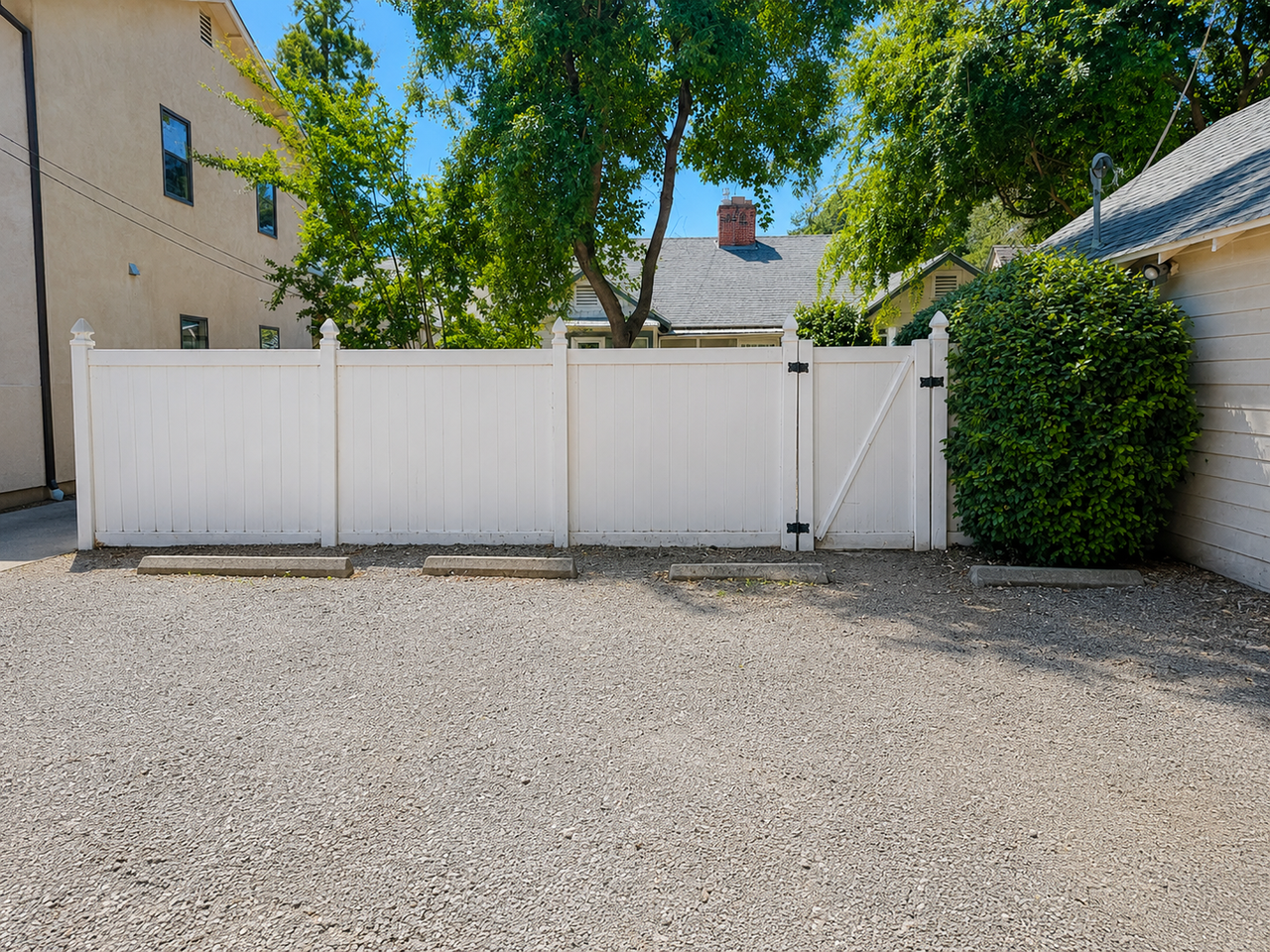 324 Mansion Ave - Photo 3 of 28