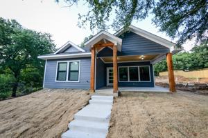 featured image of 612 E Shepherd St #1