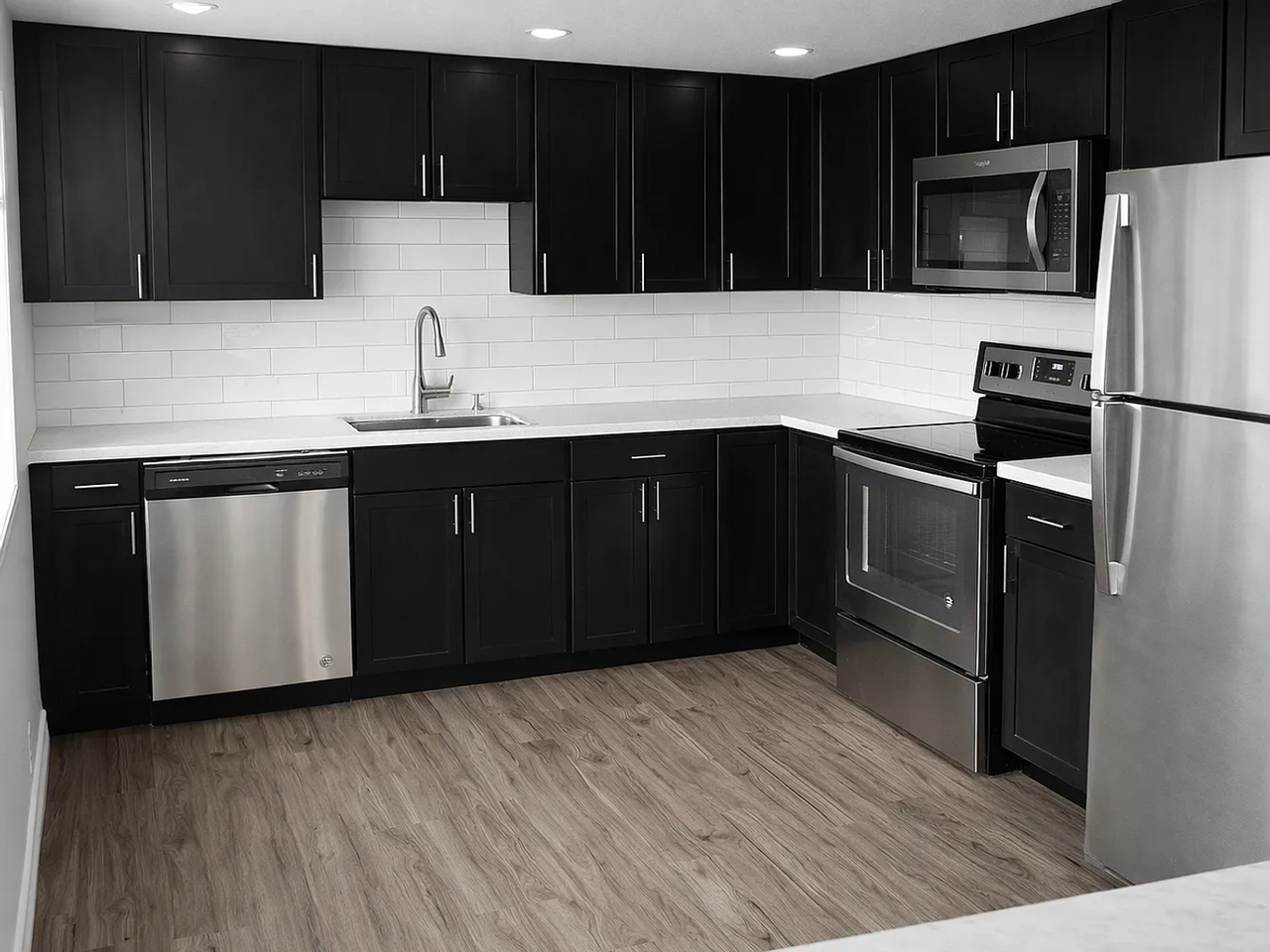 The Hideaway Apartments - Photo 2 of 18