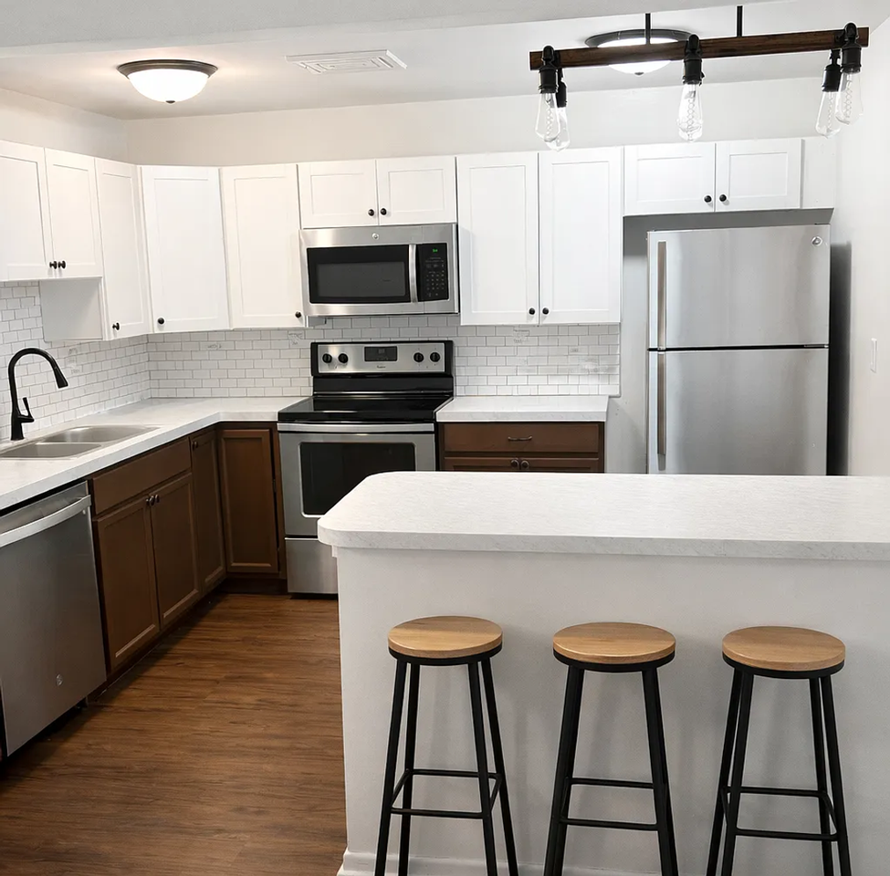 The Hideaway Apartments - Photo 3 of 18