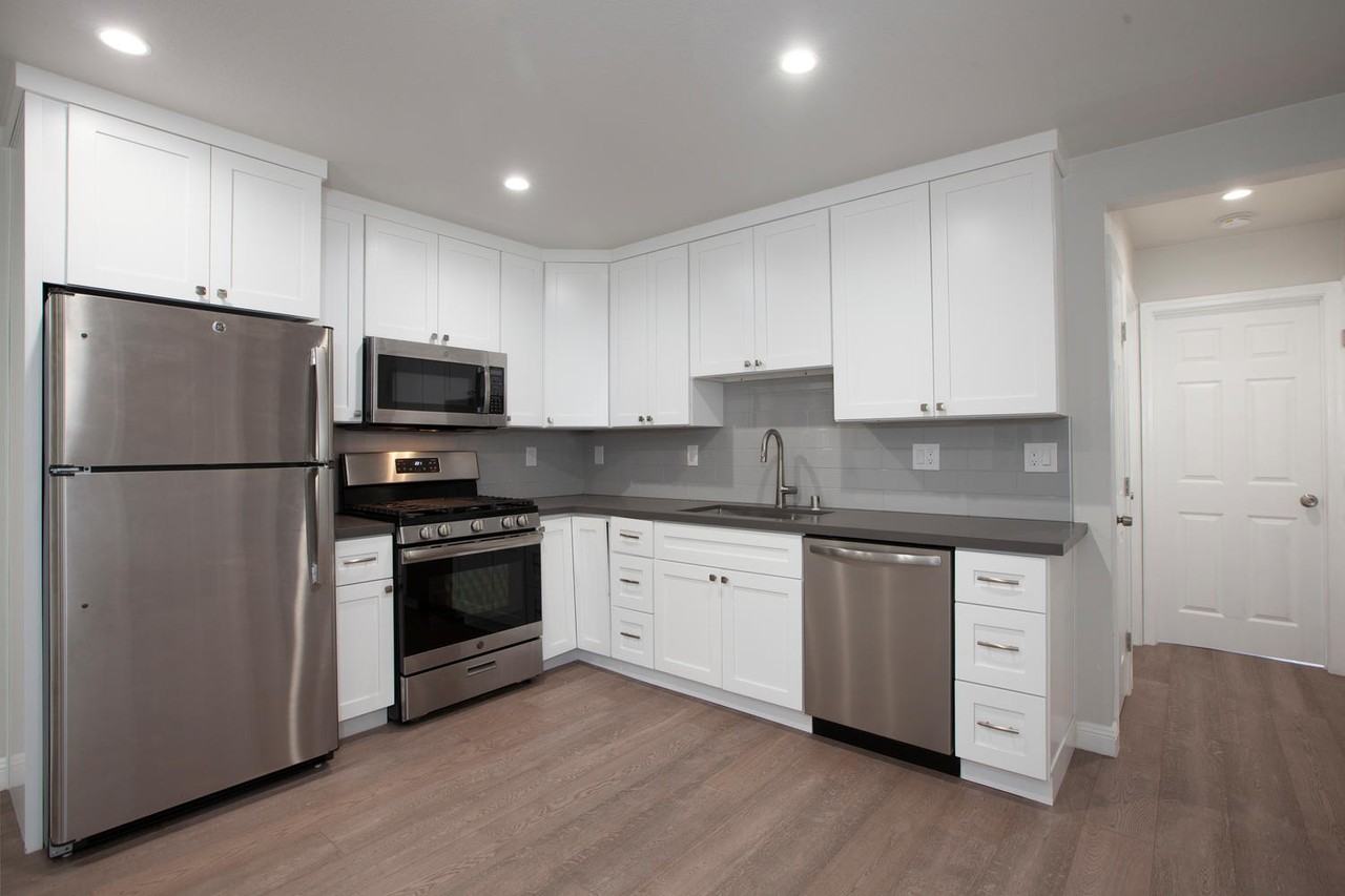 1811 Francisco Street #2 - Photo 4 of 19
