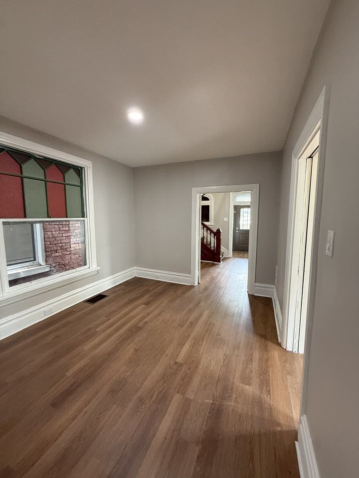 221 Pine St #1 - Photo 4 of 15