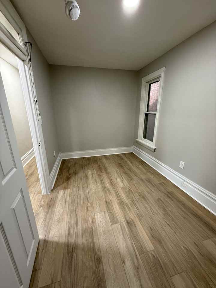 221 Pine St #1 - Photo 7 of 15