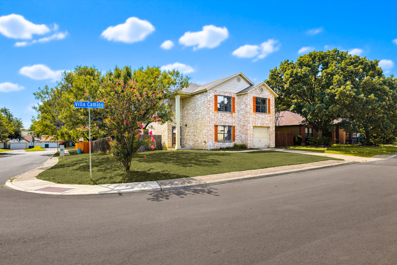13922 Villa Camino - Photo 2 of 17