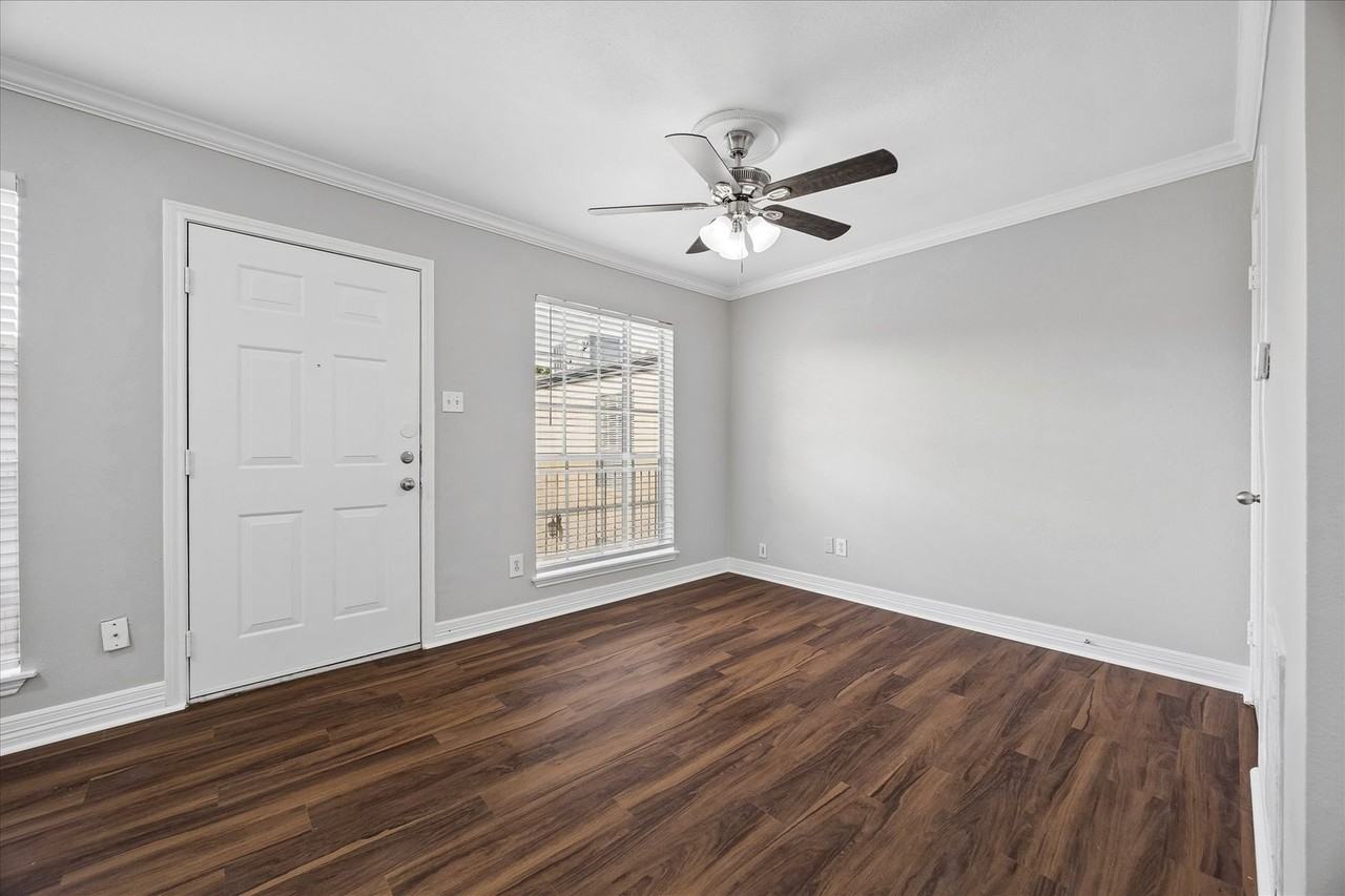 Emerson Street Apartments - Photo 3 of 21