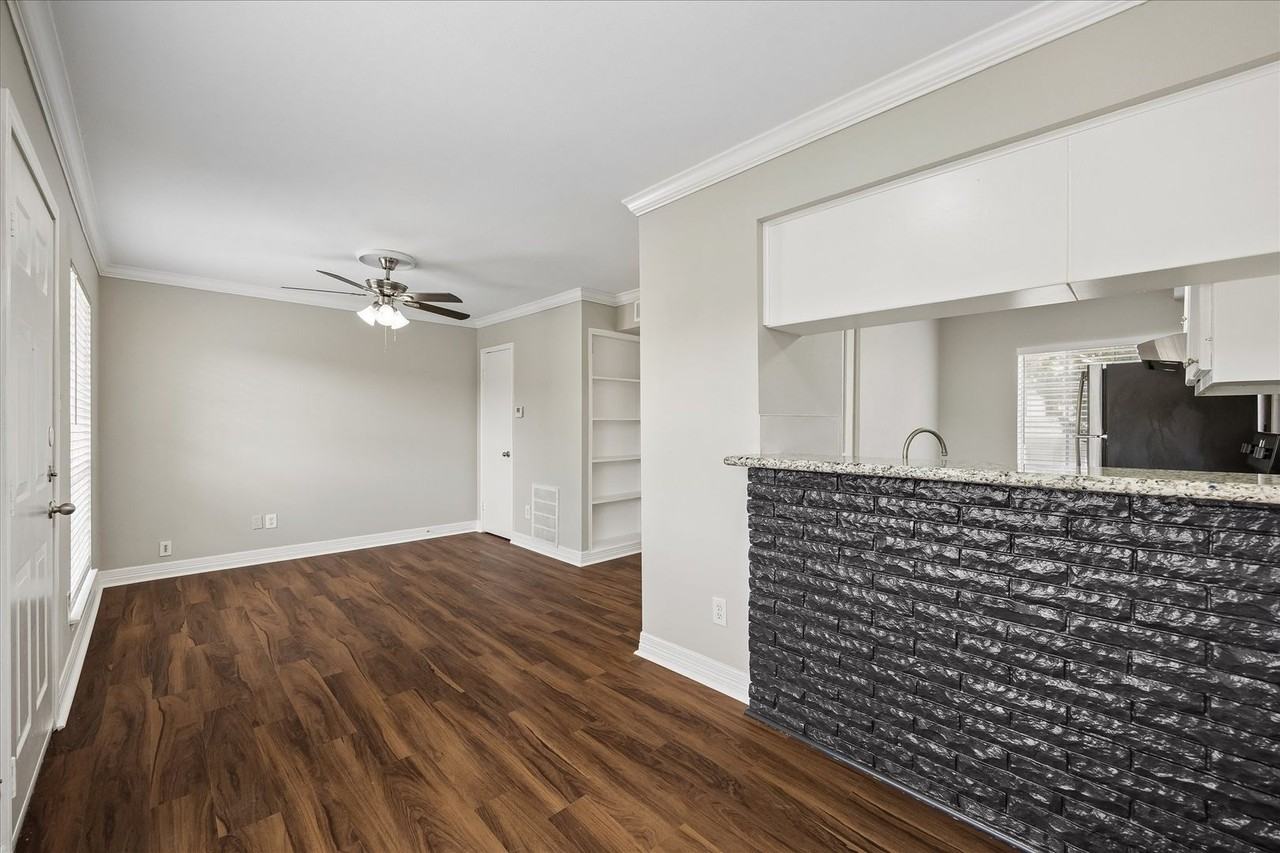 Emerson Street Apartments - Photo 7 of 21