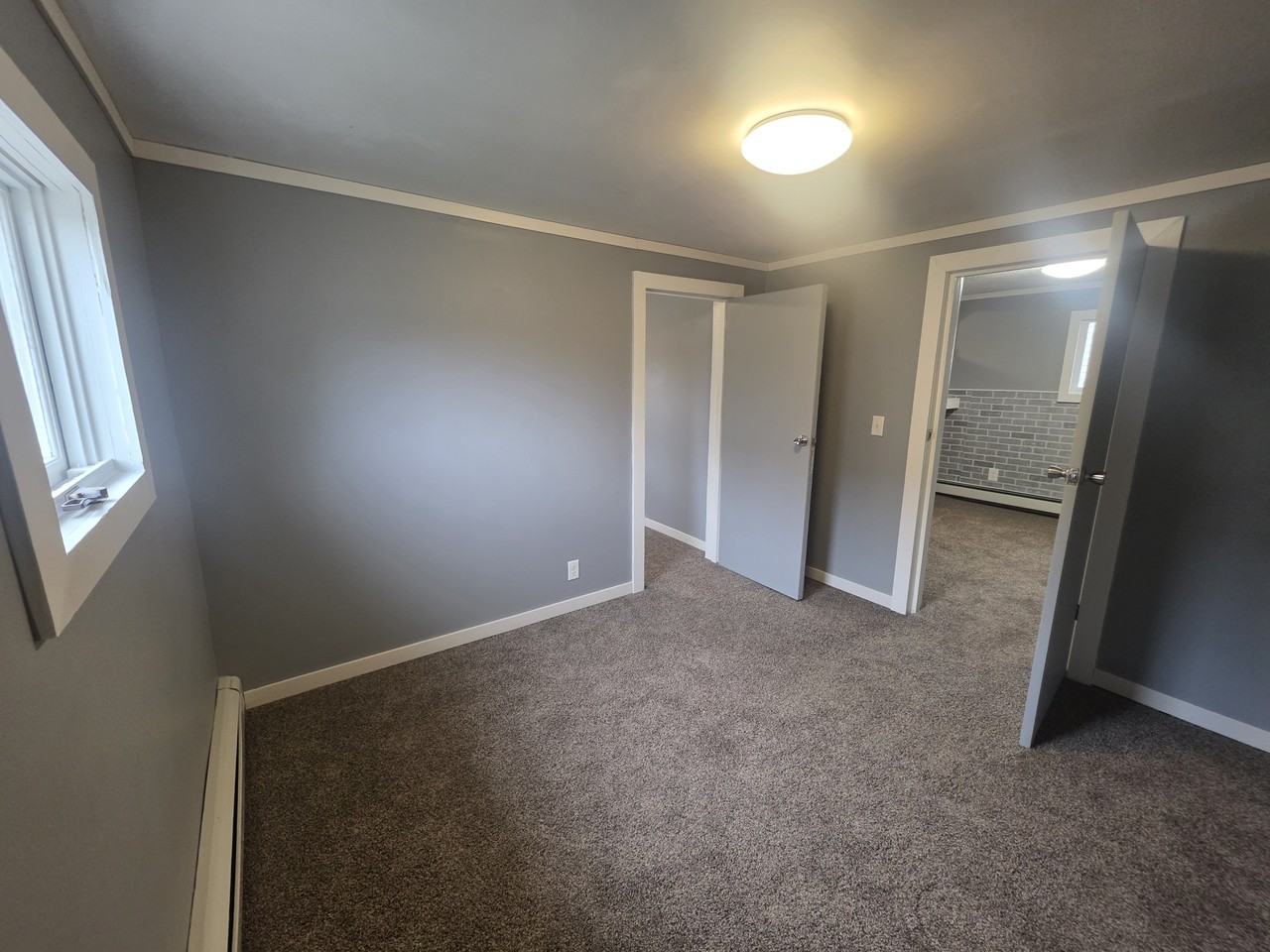 306 3rd St S #B - Photo 3 of 16