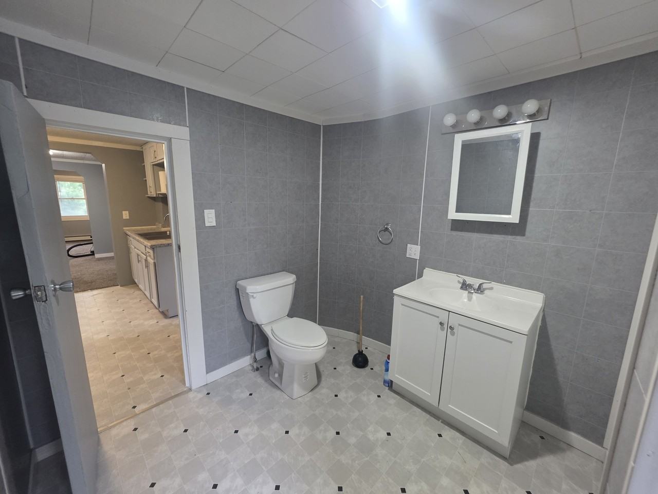 306 3rd St S #B - Photo 6 of 16