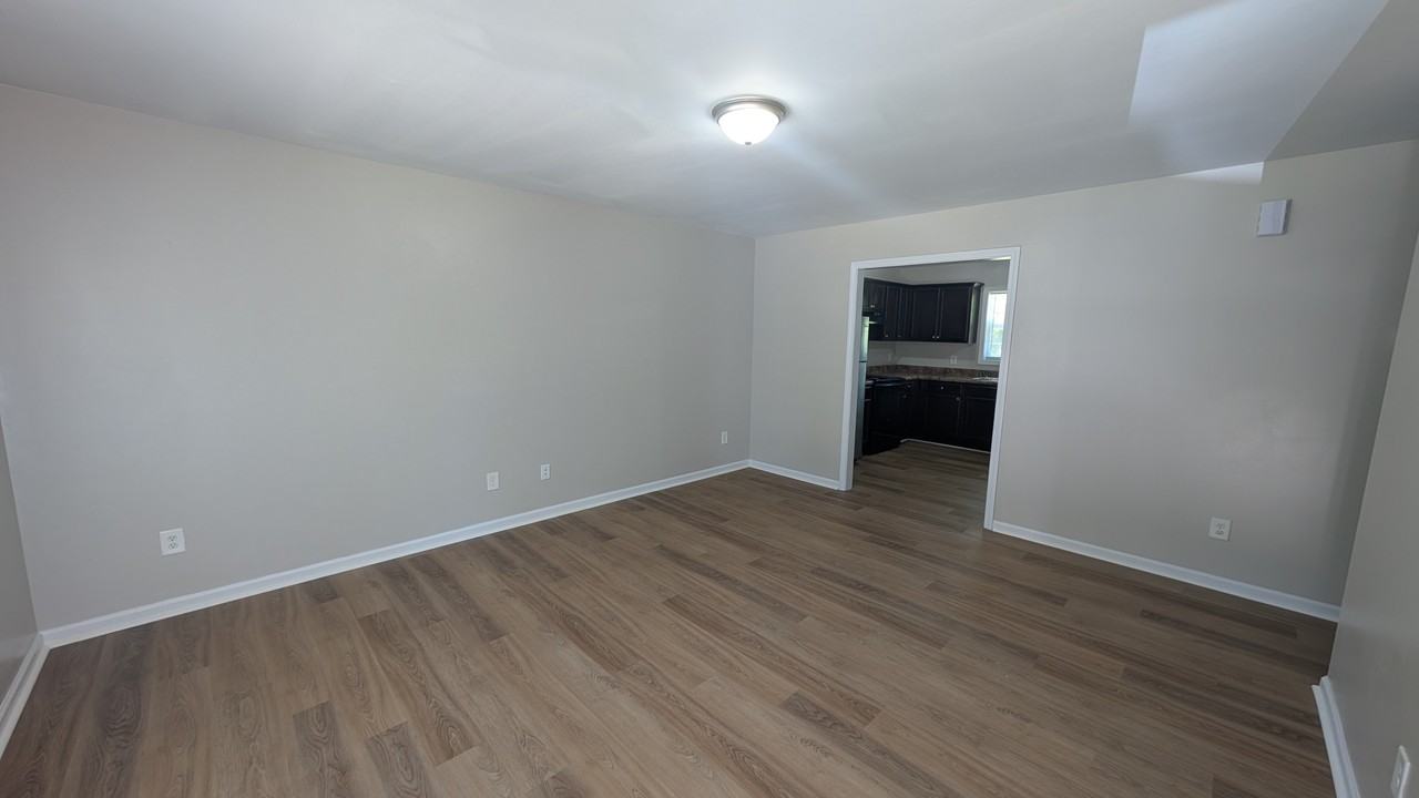161 N Carolina Dr #B - Photo 2 of 7