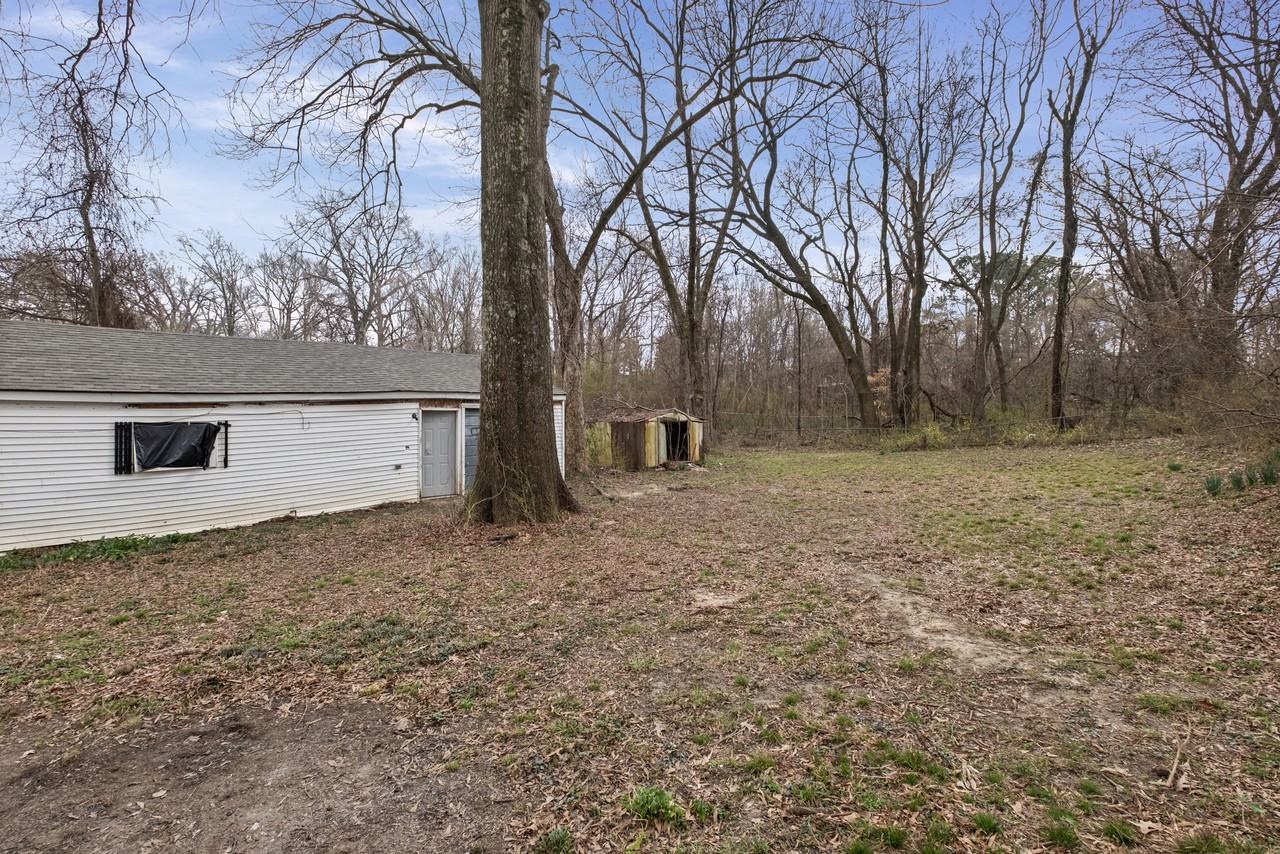 2185 Slocum Ave #1 - Photo 5 of 20