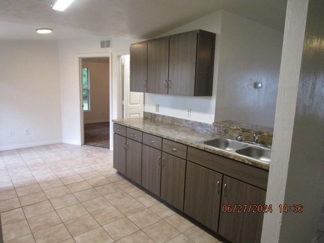 446 Elsie Ave #1 - Photo 5 of 19