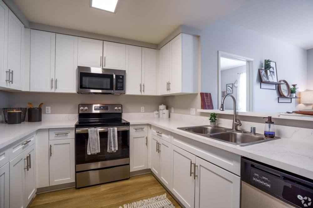 2020 Kittredge St Ste D - Photo 5 of 20
