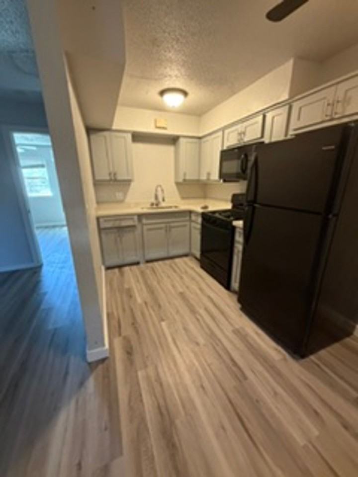 NW 41st - Photo 4 of 9