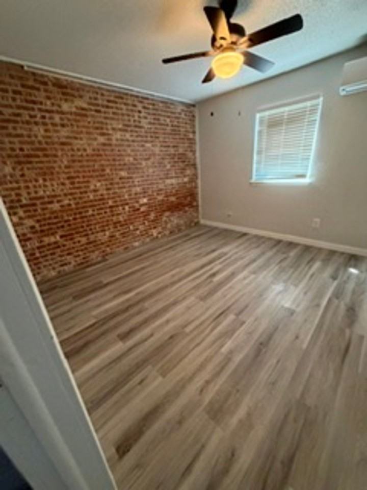NW 41st - Photo 5 of 9