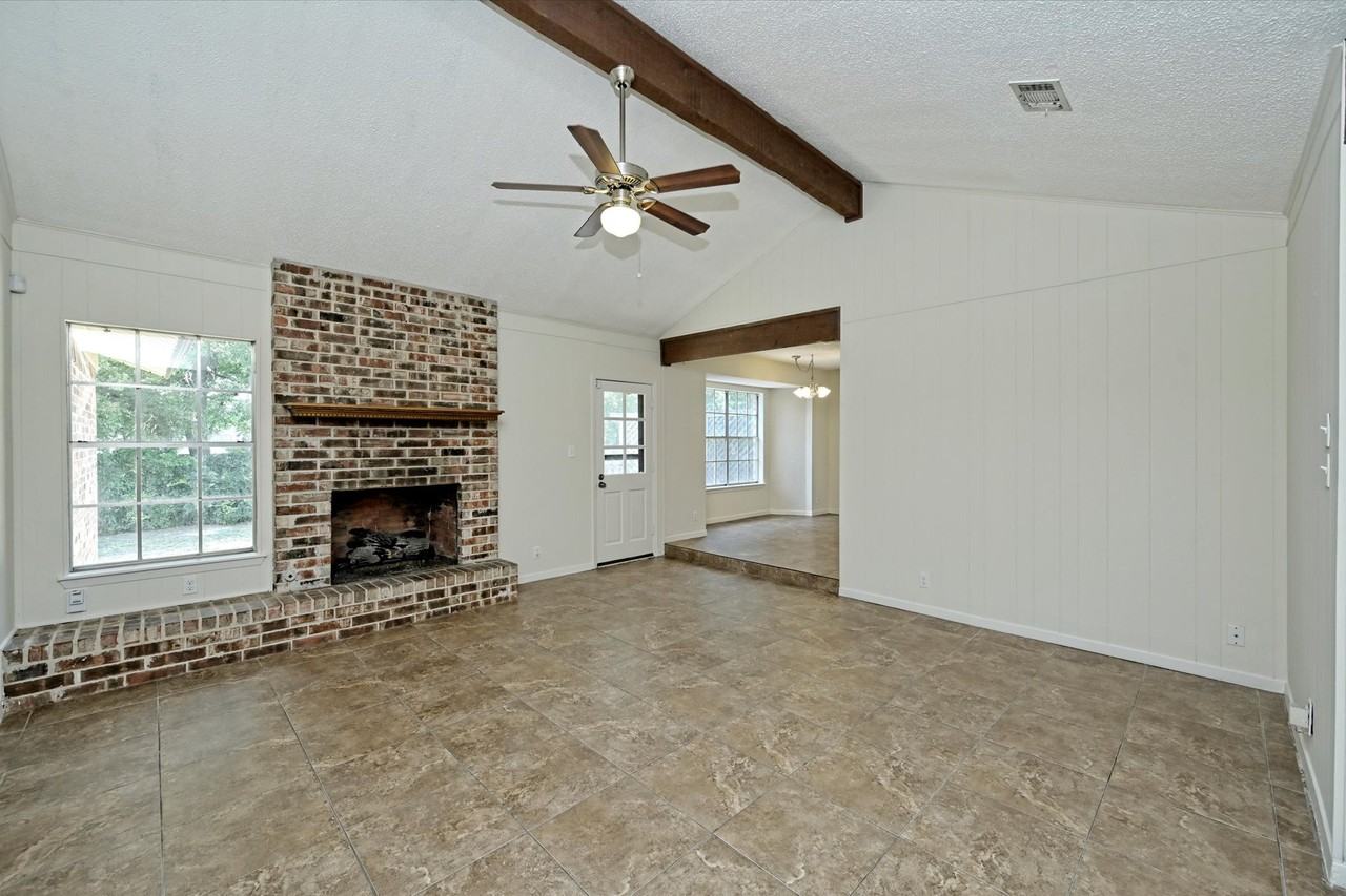 6509 Skycrest Dr - Photo 2 of 10