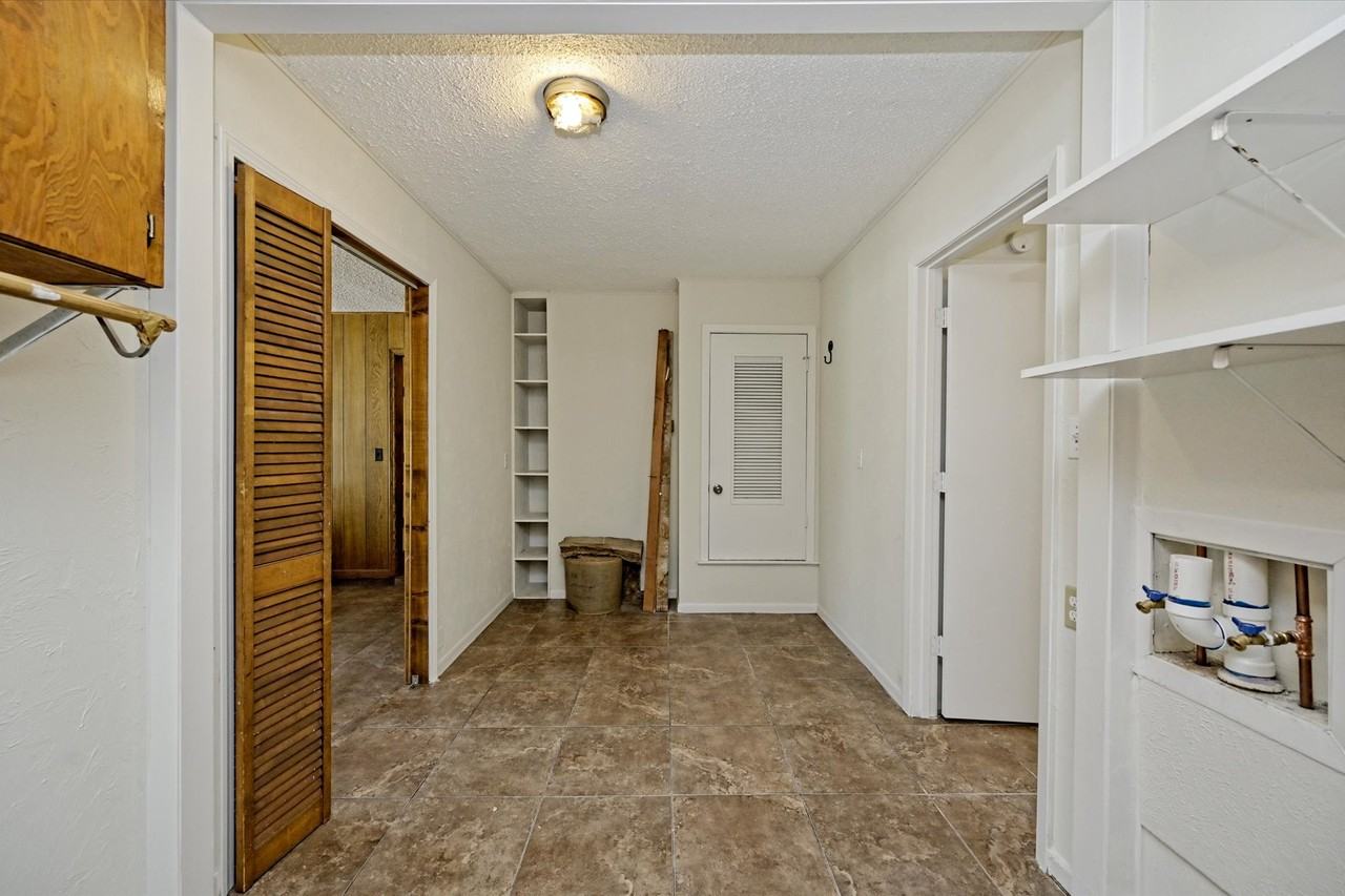 6509 Skycrest Dr - Photo 5 of 10