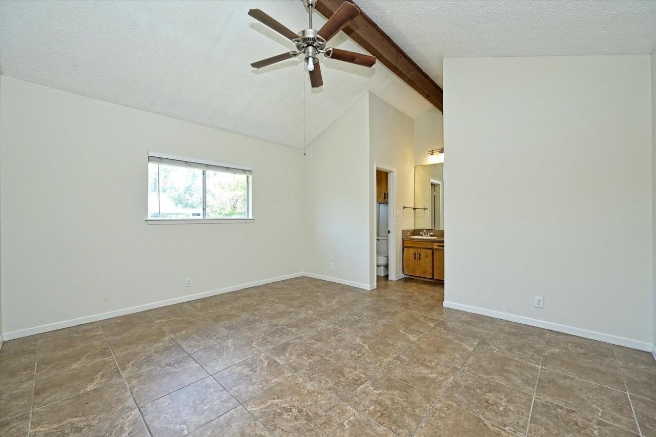6509 Skycrest Dr - Photo 7 of 10