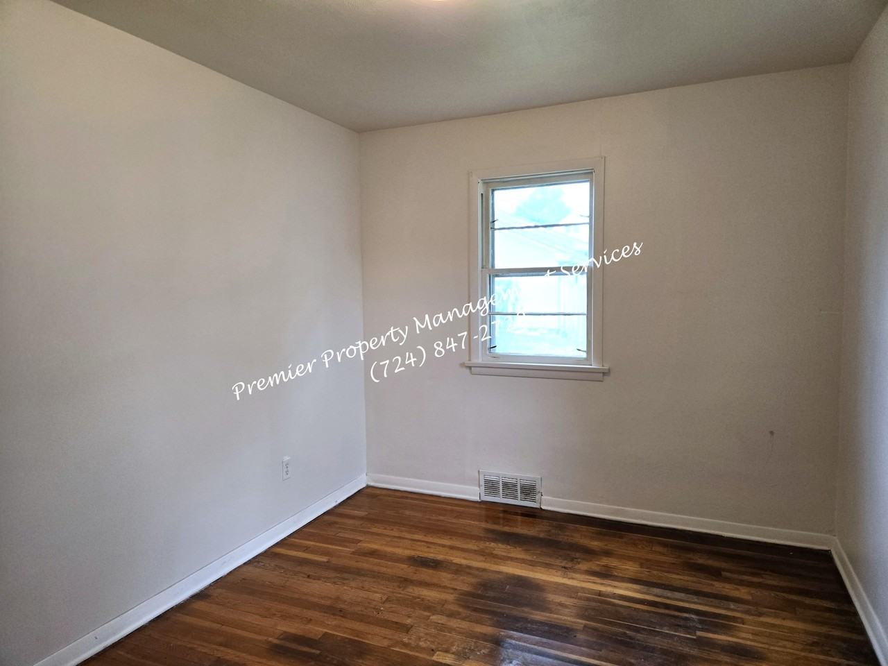 826 W Pearl St #1 - Photo 7 of 15