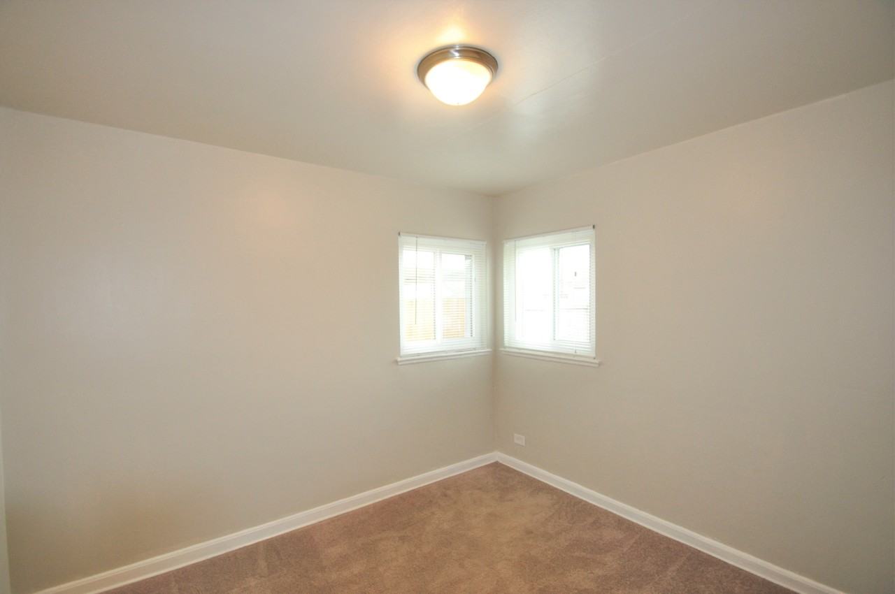 2525 Olive St #1 - Photo 3 of 21