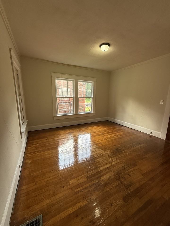 1853 Princeton Ave Sw #1 - Photo 6 of 16