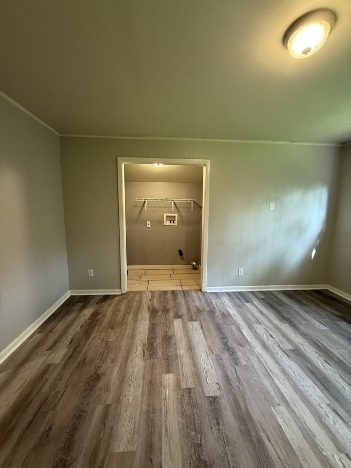 1744 Lincoln Pl Sw #1 - Photo 7 of 17