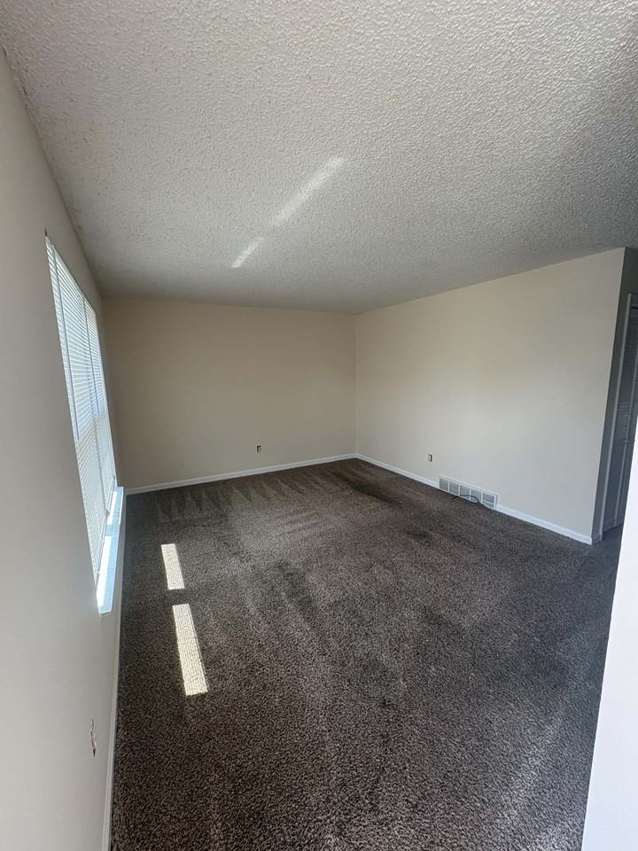 1710 Oshea St #C - Photo 2 of 18