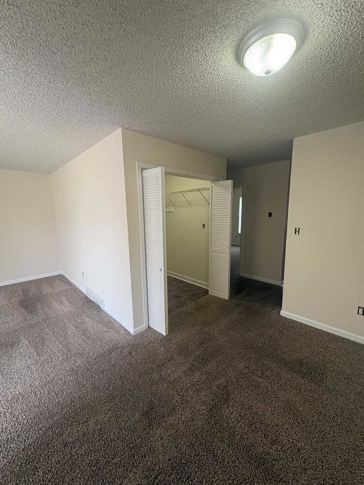 1710 Oshea St #C - Photo 3 of 18